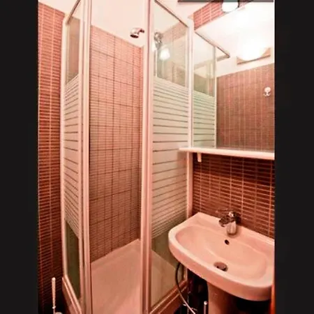 Julias Domus , Angels Suite, Metro C Daire